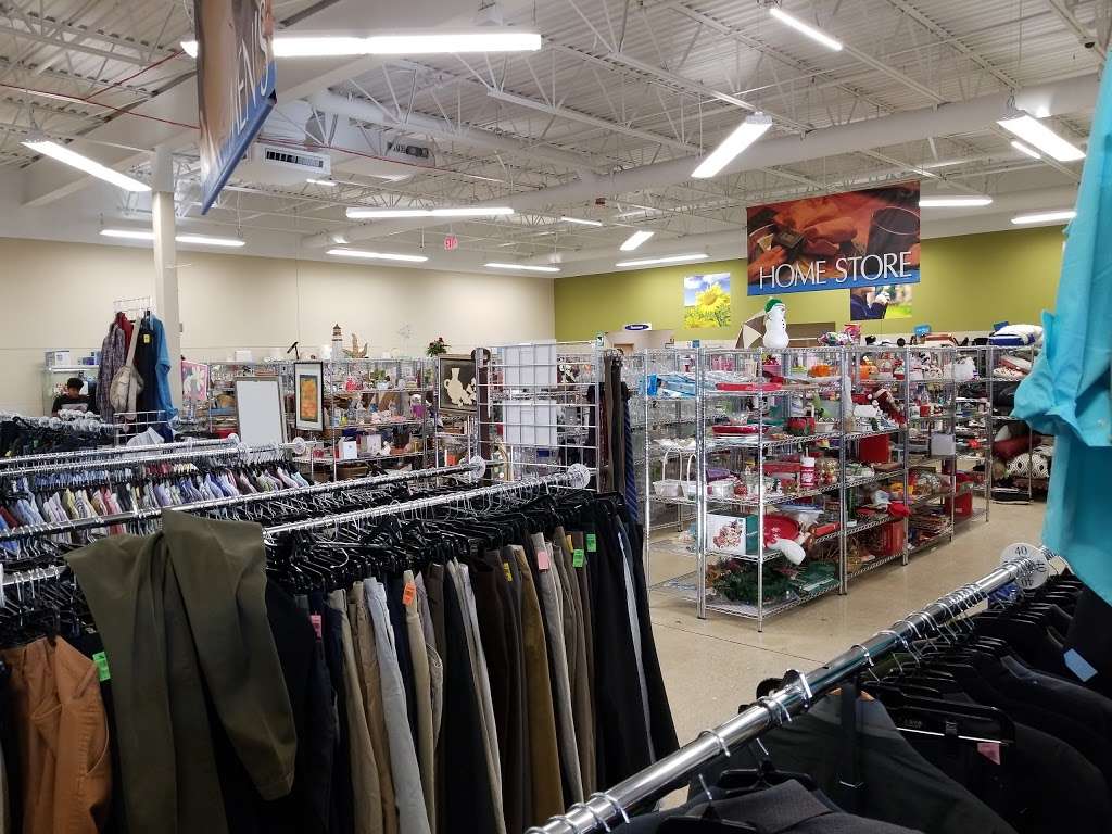 Goodwill Store & Donation Center in Evanston | 1916B Dempster Street, Evanston, IL 60202 | Phone: (847) 905-1202