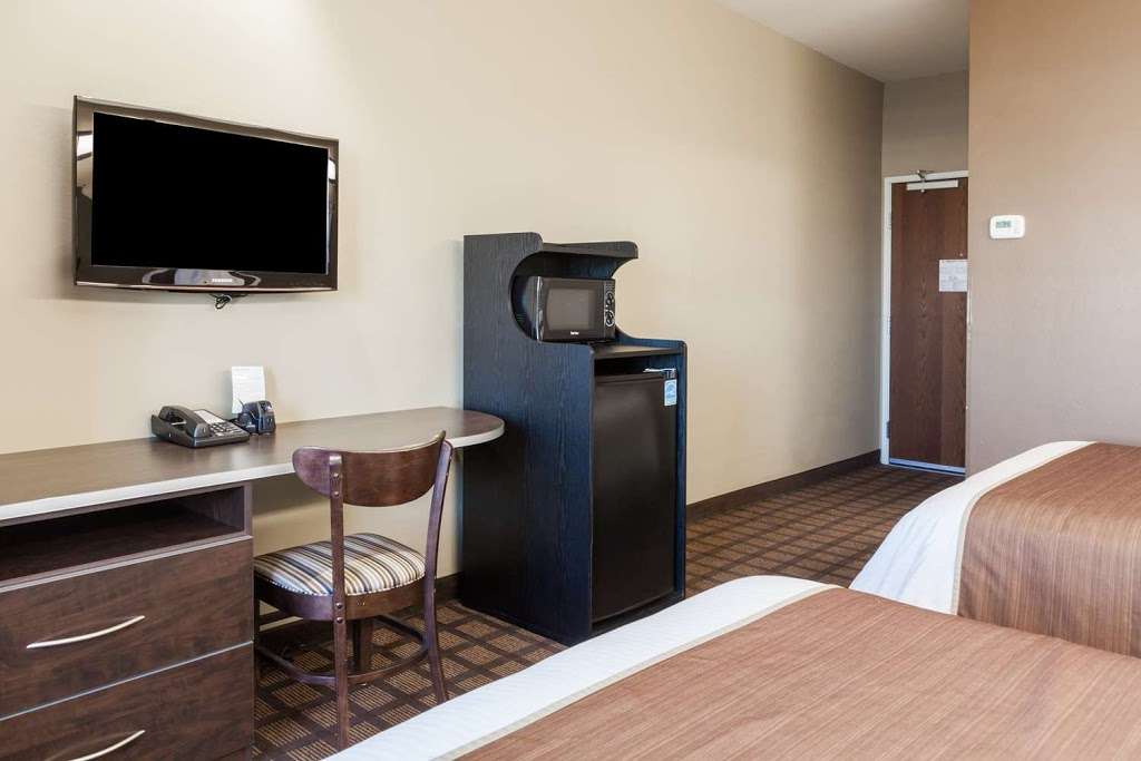 Microtel Inn & Suites by Wyndham Wheeler Ridge | 5620 Del Sol Dr, Arvin, CA 93203, USA | Phone: (661) 241-6666