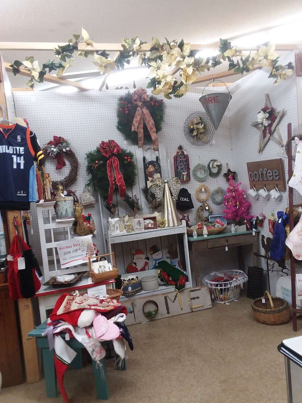 Vintiques Vintage & Antique Mall | 6161 Denver Industrial Park Rd, Denver, NC 28037, USA | Phone: (704) 483-3444