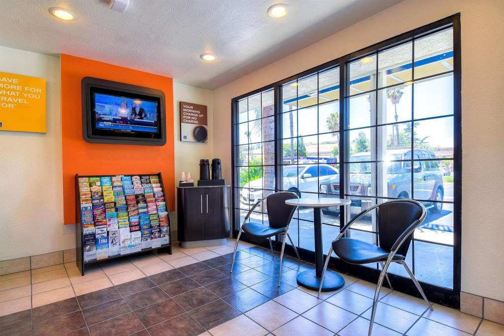 Motel 6 Los Angeles - Pomona | 2470 S Garey Ave, Pomona, CA 91766 | Phone: (909) 591-1871