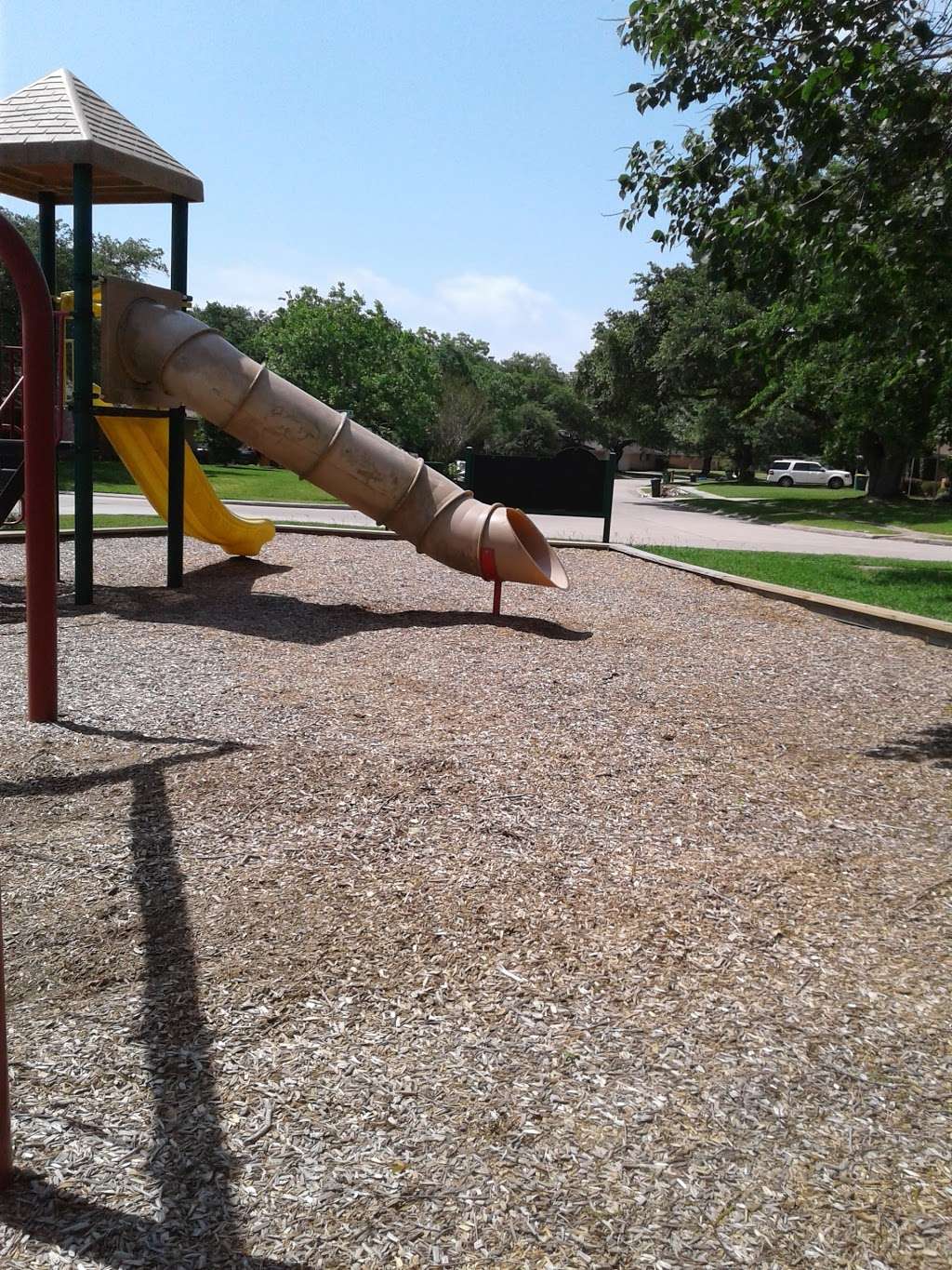 Dale Street Park | 1604 Sheridan Dr, Baytown, TX 77520, USA | Phone: (281) 420-6597