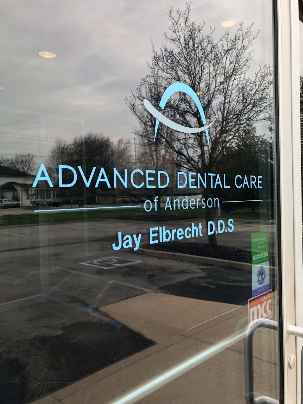 Advanced Dental Care of Anderson | 1612 E 53rd St, Anderson, IN 46013, USA | Phone: (765) 622-7000