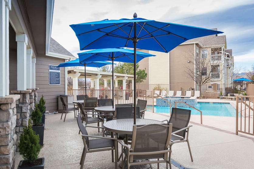 Stonebridge at Twin Peaks Apartments | 2424 9th Ave, Longmont, CO 80503 | Phone: (303) 772-8110