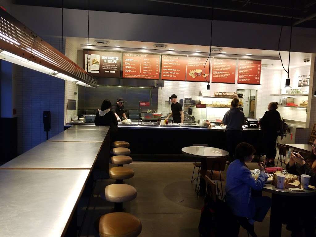 Chipotle Mexican Grill | 1078 N Rohlwing Rd, Addison, IL 60101 | Phone: (630) 282-7220