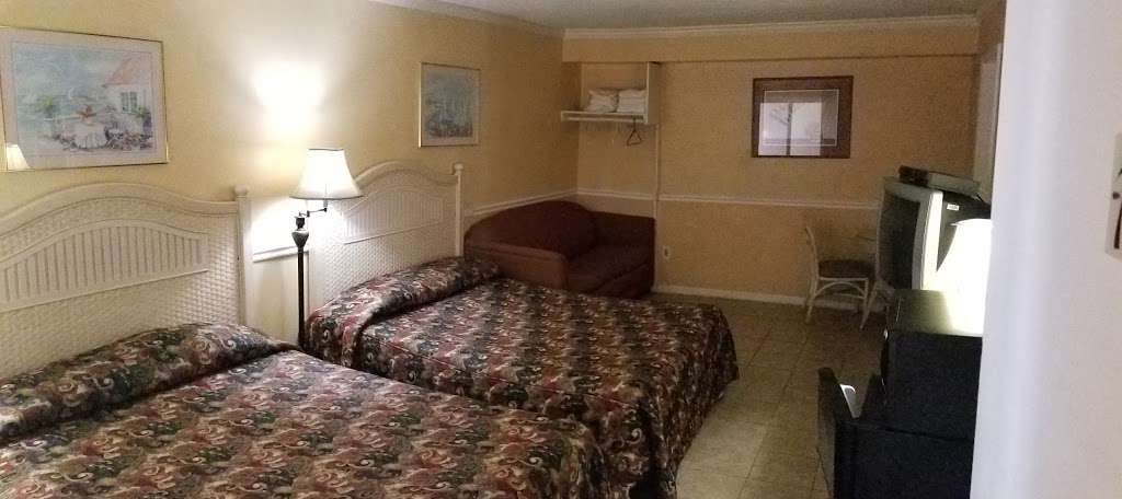 Bay Breeze Motel | 230 Sumner Ave, Seaside Heights, NJ 08751, USA | Phone: (732) 830-4555