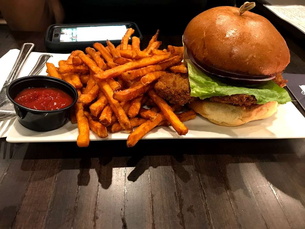 Tiffs Burger & Alehouse | 1637 Vauxhall Rd, Union, NJ 07083, USA | Phone: (908) 688-6666