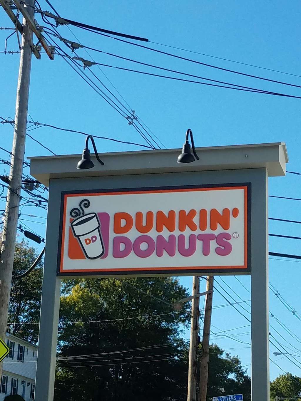 Dunkin Donuts | 128 Franklin St, Stoneham, MA 02180, USA | Phone: (781) 279-0153