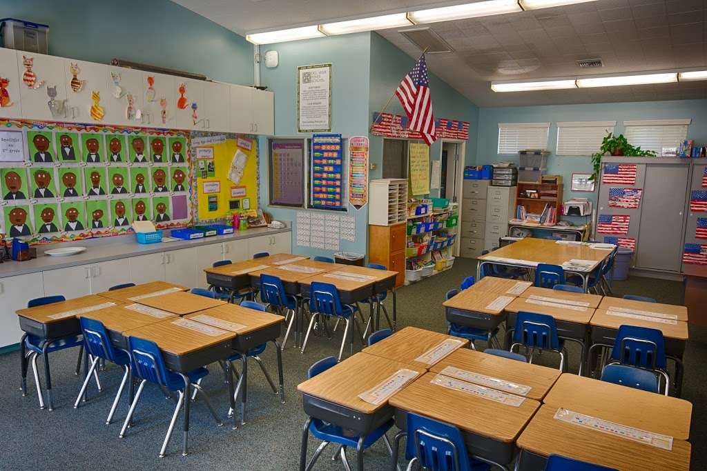 Del Mar Pines School | 3975 Torrington St, San Diego, CA 92130, USA | Phone: (858) 481-5615