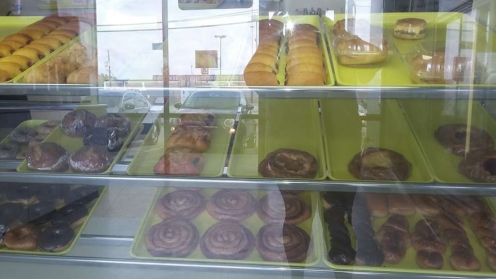 Jnh Donut Shop | 4880 Sunnyvale St, Dallas, TX 75216, USA | Phone: (214) 372-2177