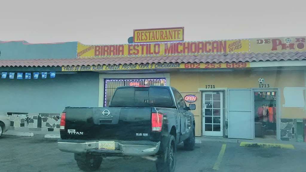 Birria Estilo Michoacan | 1711 W Broadway Rd, Phoenix, AZ 85041, USA | Phone: (602) 253-6159