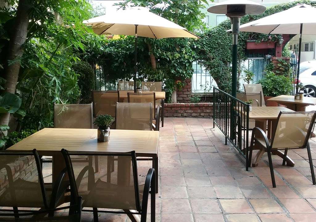 The Pizza Place & Garden Cafe | 1431 E Broadway, Long Beach, CA 90802, USA | Phone: (562) 432-6000