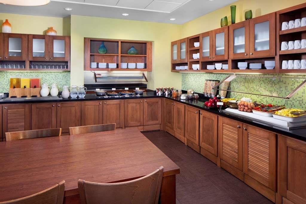 Hyatt Place Phoenix/Mesa | 1422 W, Bass Pro Dr, Mesa, AZ 85201, USA | Phone: (480) 969-8200