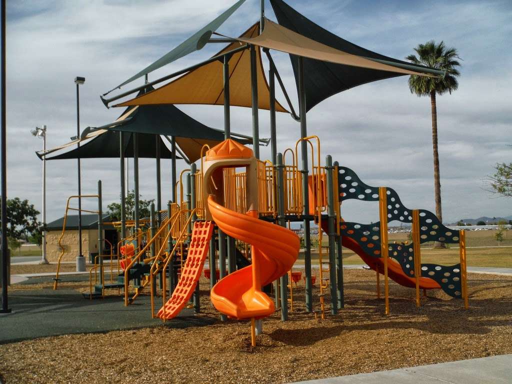 Lindo Park | 2230 W Roeser Rd, Phoenix, AZ 85041, USA | Phone: (602) 495-5541