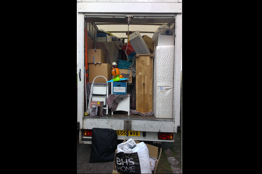 Easymove Team - Harlow | 104 Gilston, Harlow CM20 2RN, UK | Phone: 01279 260660