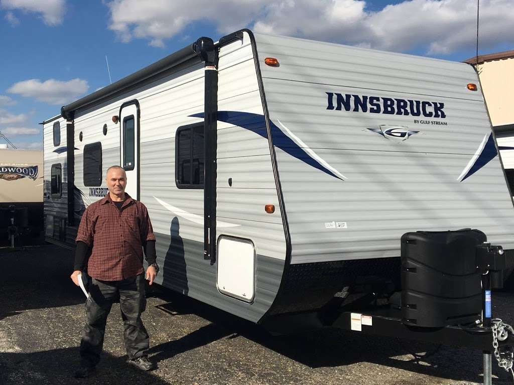 Greenwood RV Rentals & Sales | 415 Park 800 Dr a, Greenwood, IN 46143, USA | Phone: (317) 413-0817