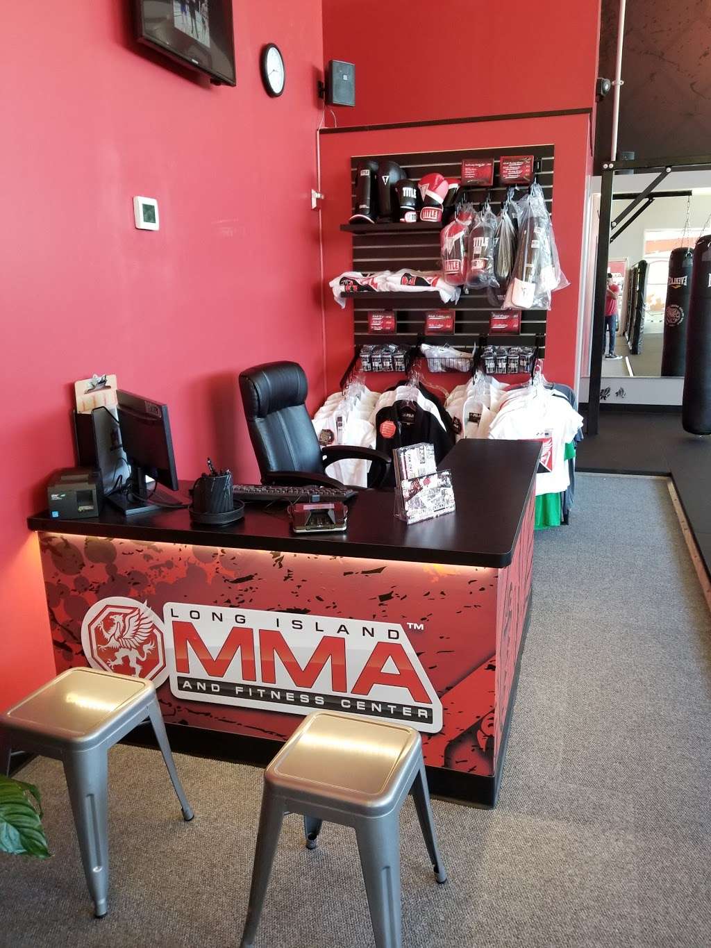 Long Island MMA Golds Gym | 181 Freeman Ave Unit 5, Islip, NY 11751, USA | Phone: (631) 592-8339