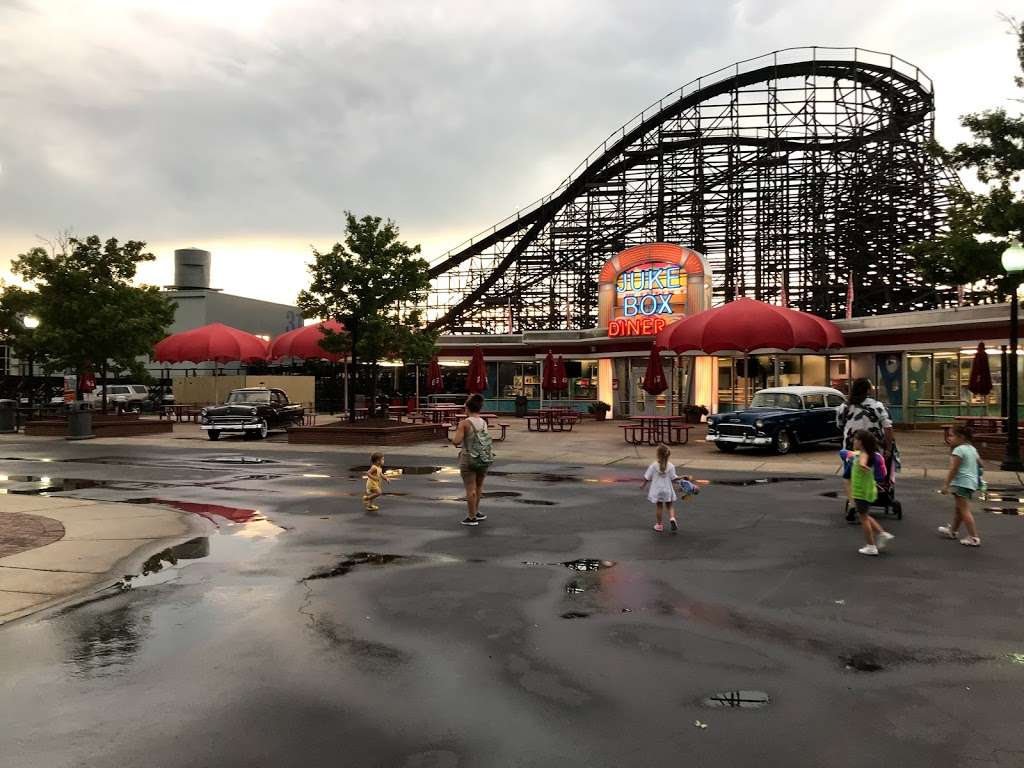 Carowinds Public Entrance | South Carolina 29708, USA