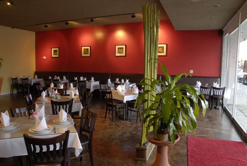 Narai Thai Cuisine | 7611 Firestone Blvd, Downey, CA 90241, USA | Phone: (562) 928-4632