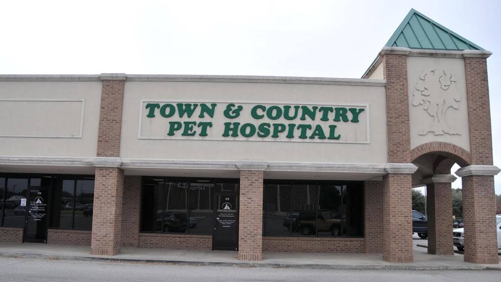 Town and Country Animal Clinic | 5211 Forest Ln Suite 123, Dallas, TX 75244, USA | Phone: (972) 788-4321