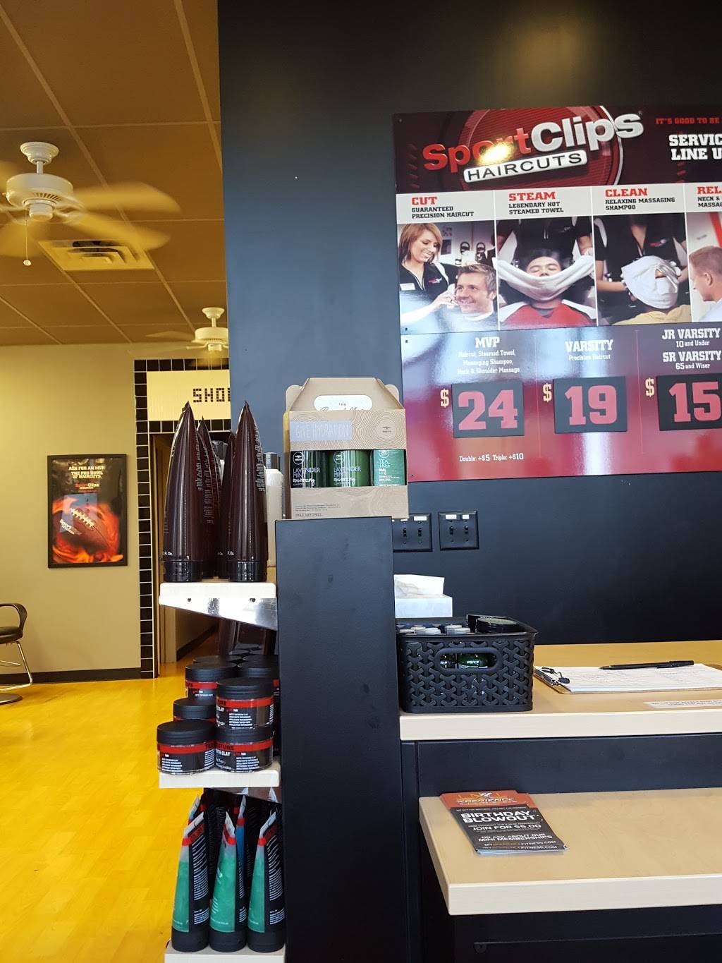 Sport Clips Haircuts of Woodbury | 1575 Queens Dr Suite #206, Woodbury, MN 55125, USA | Phone: (651) 735-0347