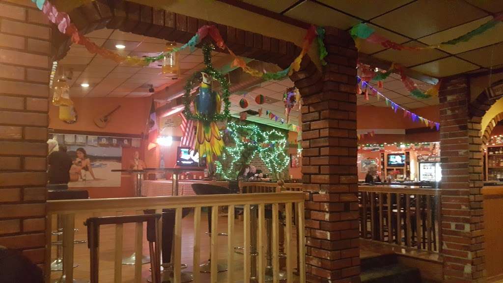 Los Mariachis Mexican Restaurant | 4305 W Layton Ave, Greenfield, WI 53220, USA | Phone: (414) 325-7800