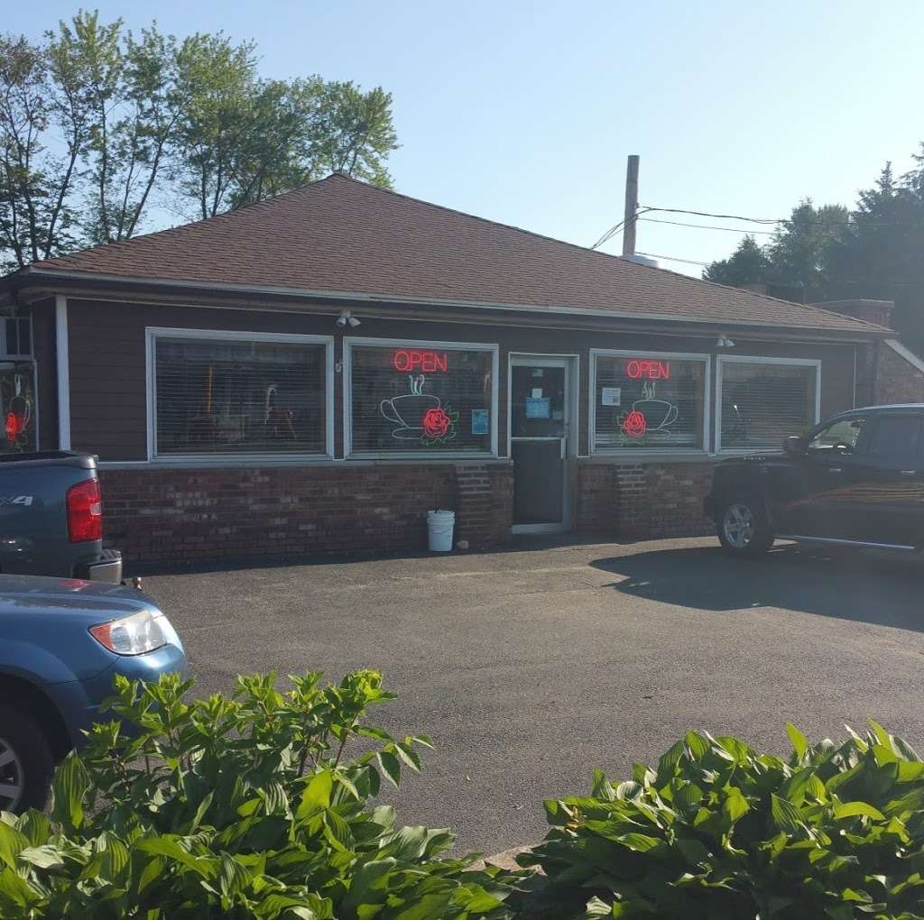 Roses Luncheonette | 431 US-46, Kenvil, NJ 07847, USA | Phone: (973) 252-4410