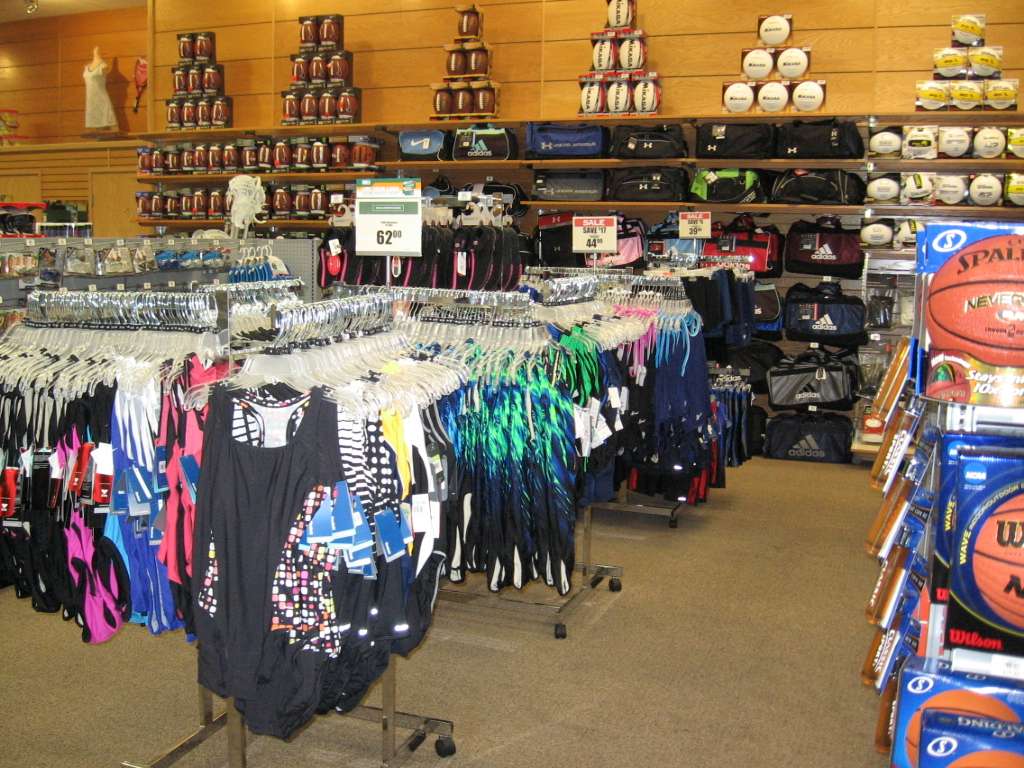 DICKS Sporting Goods | 27502 Antonio Pkwy #B, Ladera Ranch, CA 92694, USA | Phone: (949) 365-1278