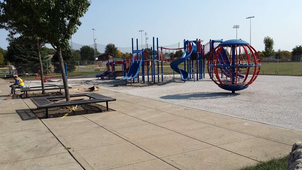 Jim Hansen Park | 338 Valley Forge Ave, South Elgin, IL 60177 | Phone: (847) 742-5780