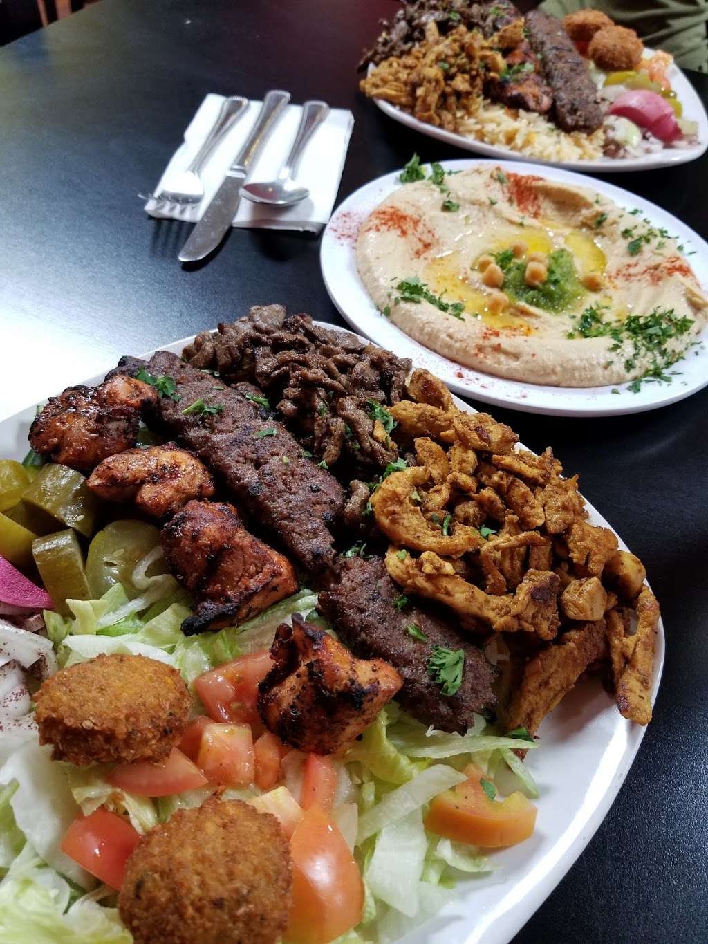 MazMez Middle Eastern Grill | 642 Meacham Rd, Elk Grove Village, IL 60007 | Phone: (847) 262-7977