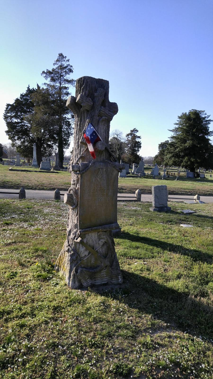 Oakwood Cemetery | 3101 Nine Mile Rd, Richmond, VA 23223, USA | Phone: (804) 646-4473