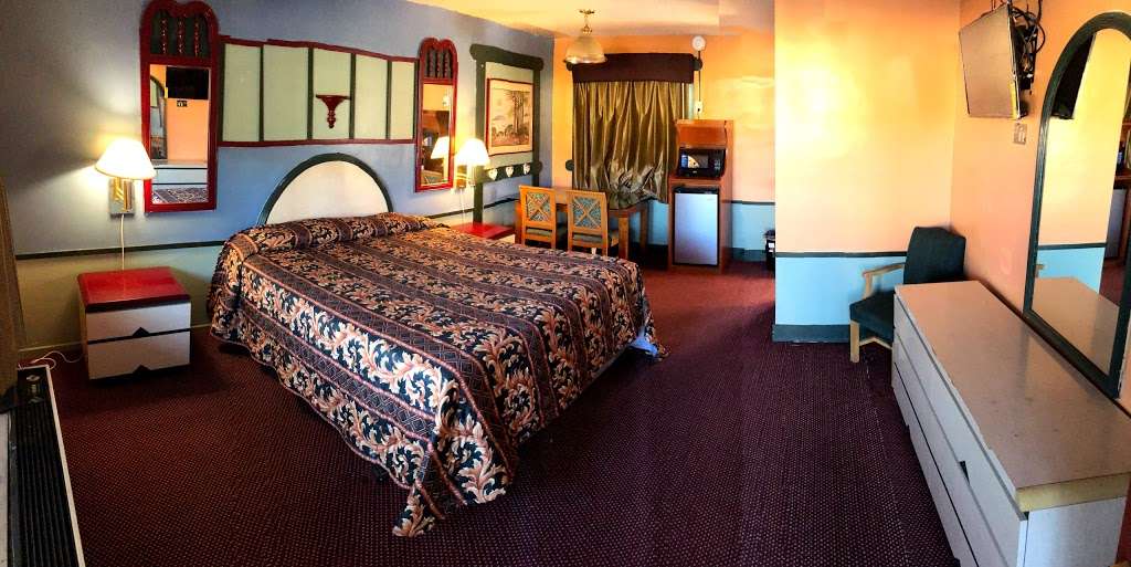 Mission Motel | 1514 W Mission Blvd, Ontario, CA 91762 | Phone: (909) 986-6688