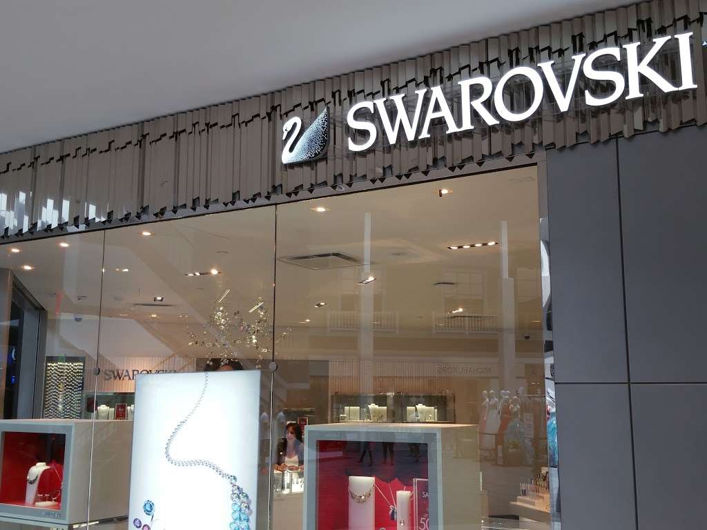 Swarovski Willowbrook Mall | 1120 Willowbrook Mall, Wayne, NJ 07470, USA | Phone: (973) 812-7500