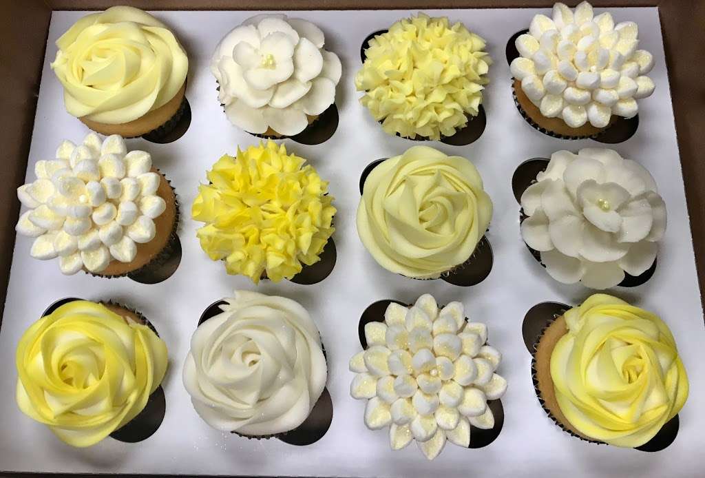 Cupcake Bouquets | 669 Westwood Ave, River Vale, NJ 07675, USA | Phone: (201) 483-9176