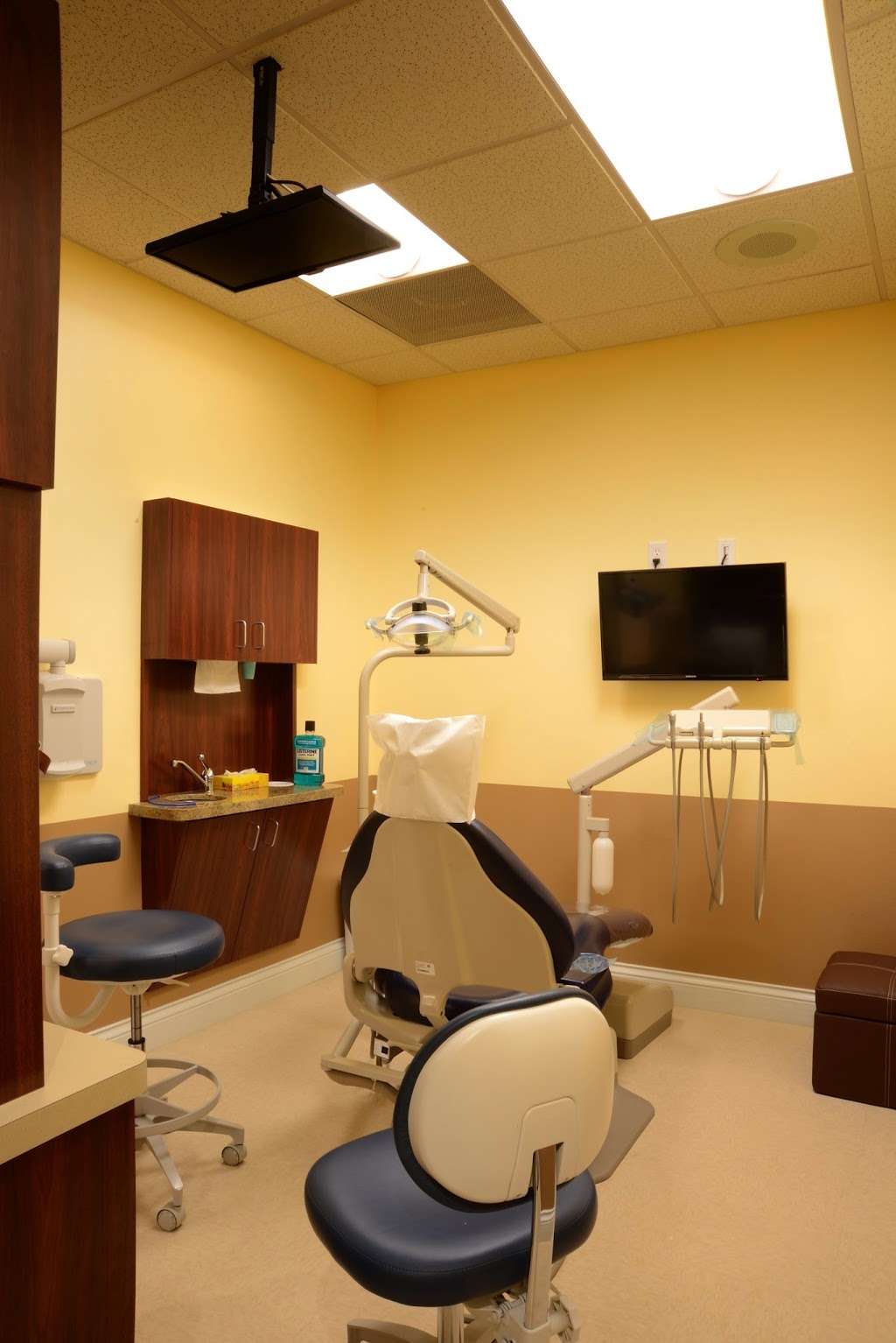 Rossmoor Family Dentistry | 12410 Seal Beach Blvd Ste. D2, Seal Beach, CA 90740 | Phone: (562) 430-2333