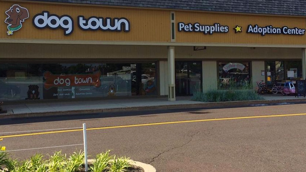 Dog Town | 406 Town Center, New Britain, PA 18901, USA | Phone: (267) 406-4439