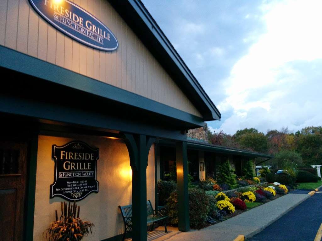 Barretts Fireside Grille | 30 Bedford St, Middleborough, MA 02346, USA | Phone: (508) 947-5333