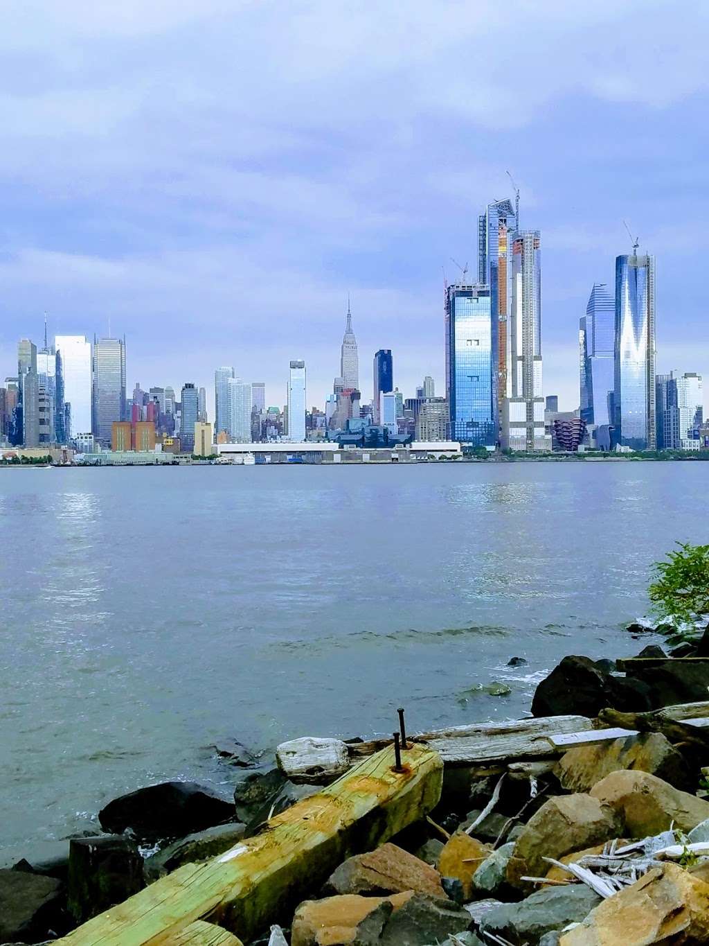 Weehawken Waterfront Park and Recreation Center | 1 Port Imperial Blvd, Weehawken, NJ 07086, USA | Phone: (201) 319-6061