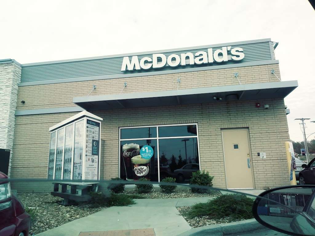 McDonalds | 2200 Vernon St, North Kansas City, MO 64116, USA | Phone: (816) 471-6400