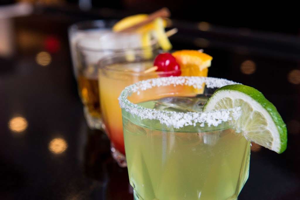 BRYANT PARK LOUNGE | 1033 6th Ave 3rd Floor, New York, NY 10018, USA | Phone: (212) 380-5000