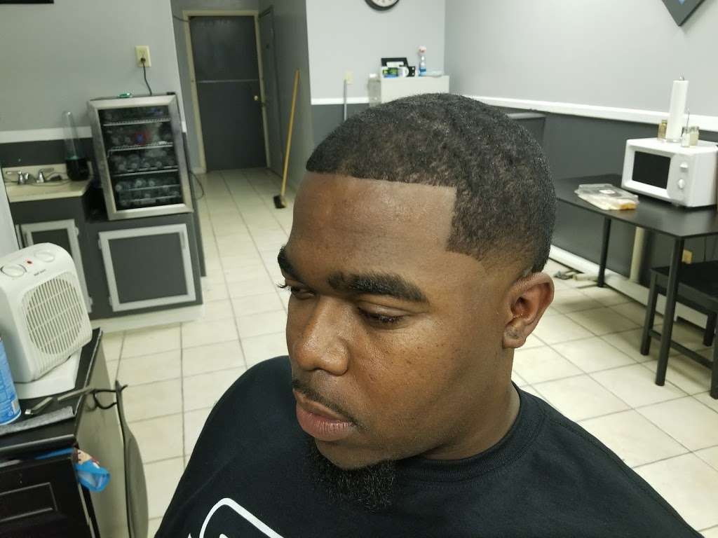 J2 Barber Studio | 14300 Cornerstone Village Dr suite 521-e, Houston, TX 77014, USA | Phone: (713) 384-2636