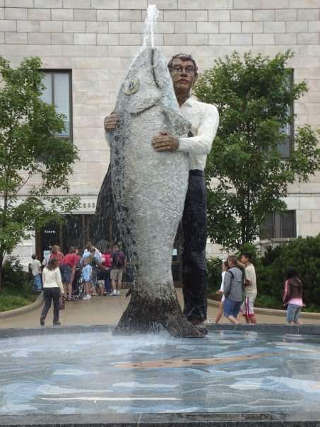 Man With Fish | Chicago, IL 60605, USA