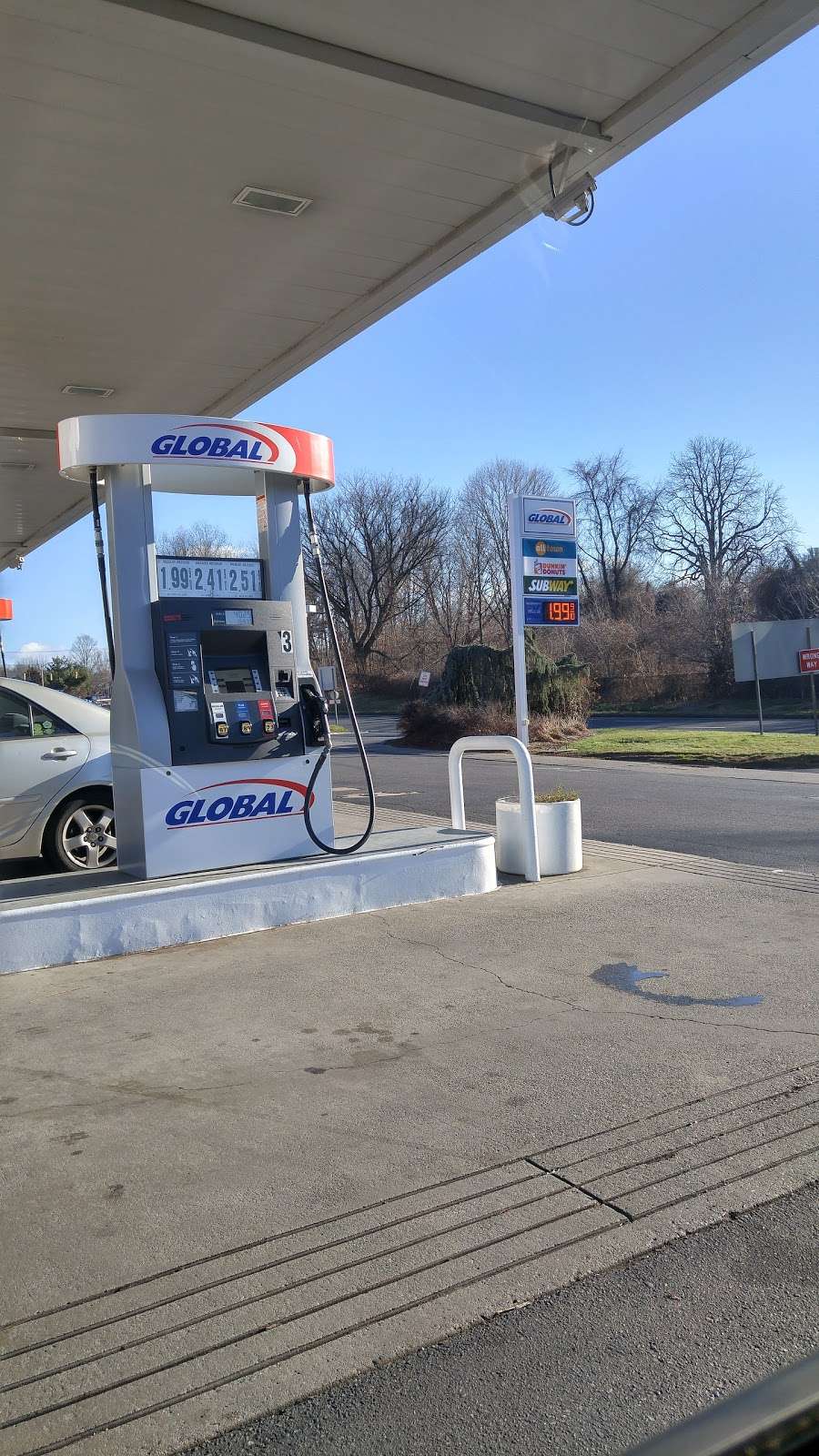 Global Gas Station | 110 Newtown Rd, Danbury, CT 06810, USA | Phone: (203) 798-1732