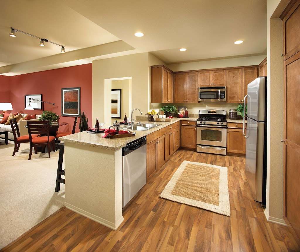 Calypso Apartments and Lofts | 2801 Alton Pkwy, Irvine, CA 92606 | Phone: (949) 724-1722