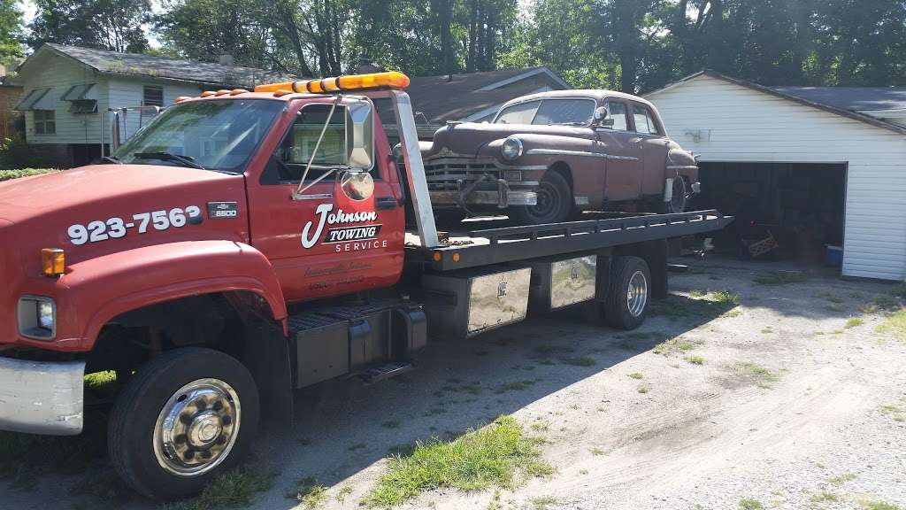 Johnsons Towing Service | 1001 E 30th St, Indianapolis, IN 46205, USA | Phone: (317) 923-7563