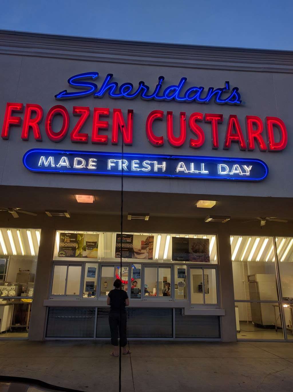 Sheridans Frozen Custard | 1800 Prairie Crossing, Kansas City, KS 66111 | Phone: (913) 334-0904