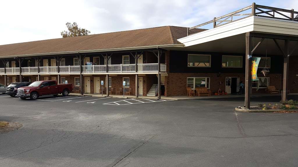 Mill Stream Country Inn | 170 Eastbrook Rd, Smoketown, PA 17576, USA | Phone: (717) 299-0931