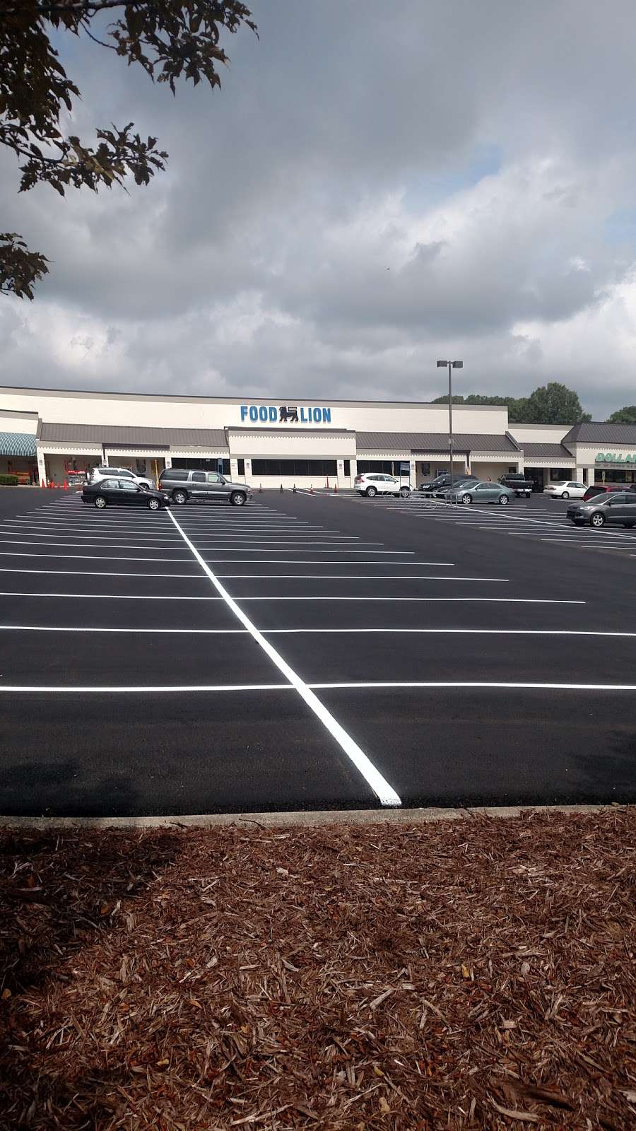 Hoods Crossroads Shopping Center | Matthews-Mint Hill Rd, Matthews, NC 28105, USA