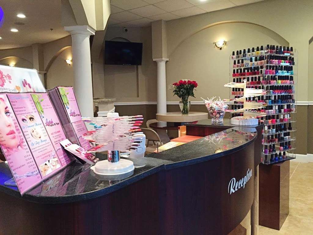 Lavish Nails and Spa | 11951 International Drive South, Suite C1, Orlando, FL 32821 | Phone: (407) 778-5000