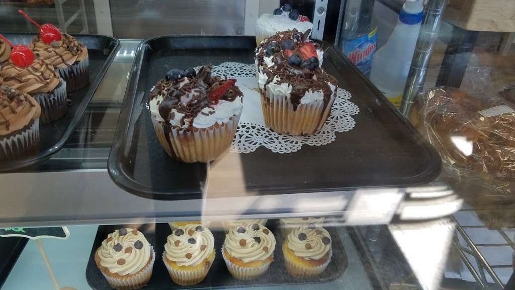 Spring Street Bakery | 551 W Spring St, Frackville, PA 17931, USA | Phone: (570) 874-5914