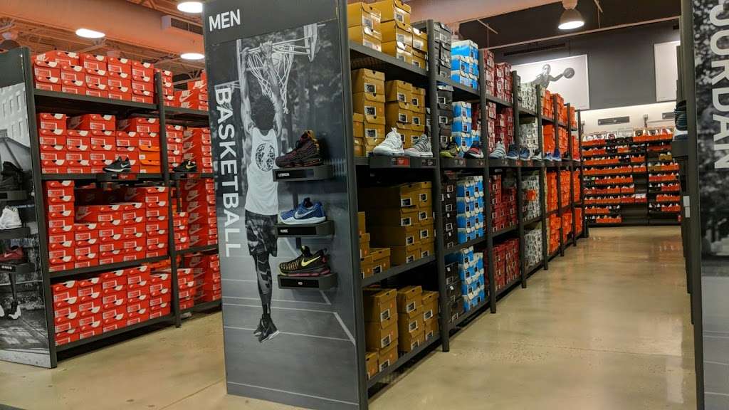 Nike Factory Store | 375 Premium Outlets Blvd, Hagerstown, MD 21740, USA | Phone: (301) 393-5937